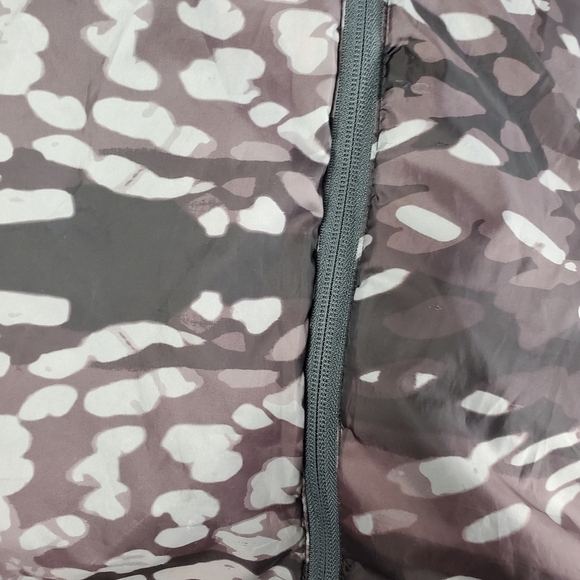 New Balance Abstract Print Zip Windbreaker Large - Picture 6 of 9